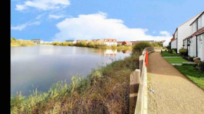 The Lakeside House - Dartford 2BR